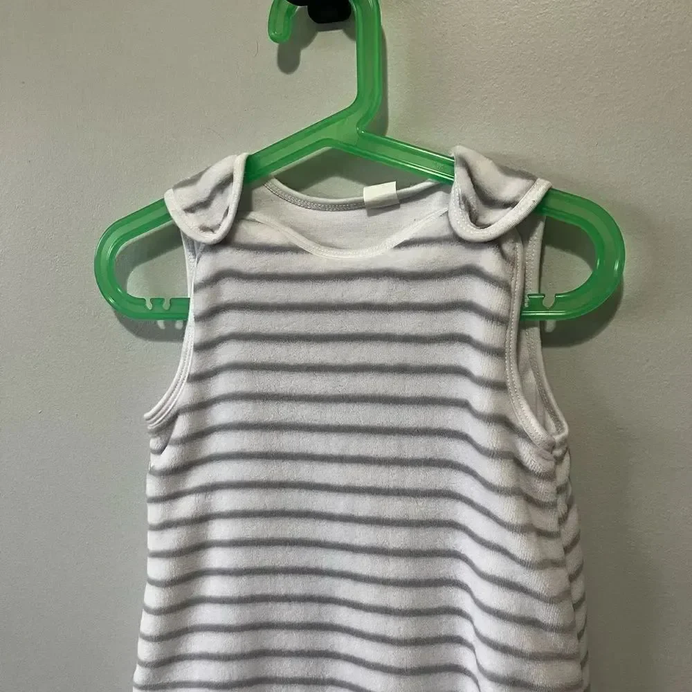 Nordstrom Baby White & Grey Striped Fleece Sleep Sack 0-12 months NWOT